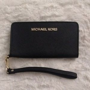 Michael Kors wristlet
